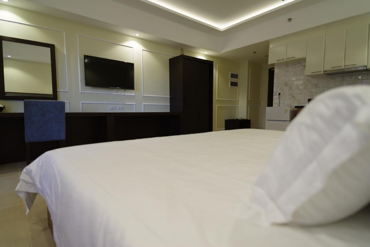 Luxe In Venice Aparthotel Taguig Εξωτερικό φωτογραφία