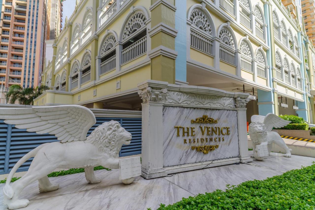 Luxe In Venice Aparthotel Taguig Εξωτερικό φωτογραφία